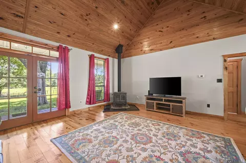 Living - 18003 Faller Rd, Tickfaw, LA 70466 photo 2 of 3