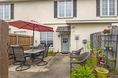 4000 Lake Beau Pre # 160, Baton Rouge, LA 70820