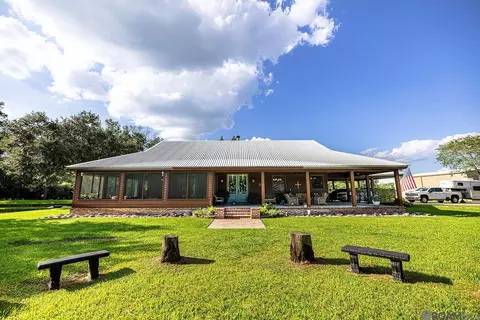 305 Navarro Dr, Gray, LA 70359