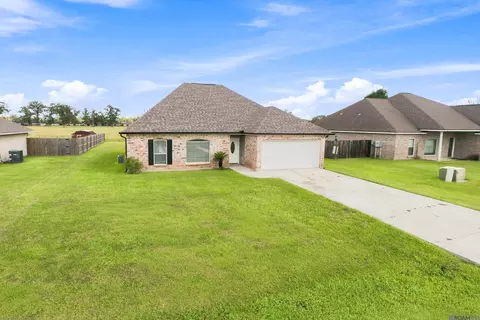 43266 N Henderson Ave, Prairieville, LA 70769