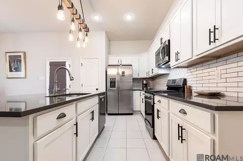 38305 Cotton Creek Ave, Prairieville, LA 70769