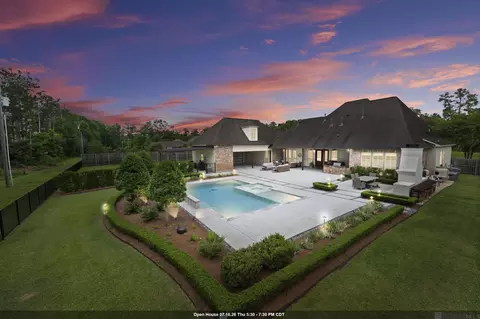 8242 Wildwood Dr, Denham Springs, LA 70706