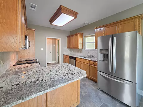 Kitchen - 13344 David Lee Dr, Walker, LA 70785 photo 1 of 1