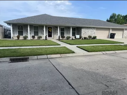2537 Judy Dr, Meraux, LA 70075