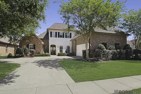 36448 Lake Bend Ave, Prairieville, LA 70769