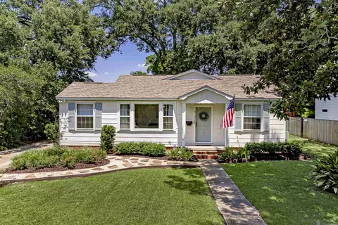 4145 Floyd Dr, Baton Rouge, LA 70808