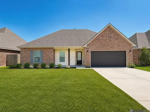 23124 Arcwood Dr, Denham Springs, LA 70726