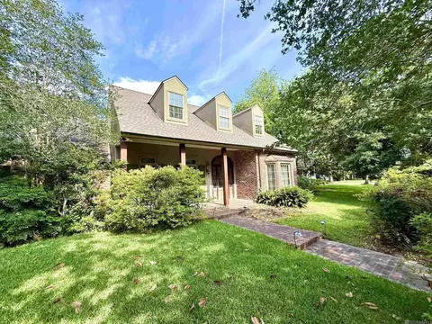 1831 Old Plantation Ln, Baton Rouge, LA 70806