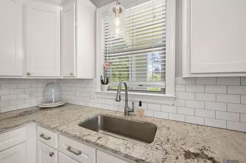 Kitchen - 27969 Great Eagle Ave, Walker, LA 70785 photo 4 of 4