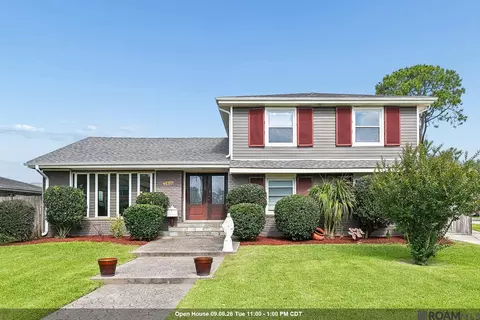 2820 Ingrid Ln, Metairie, LA 70003