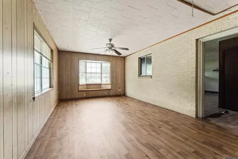 405 Vatican Dr, Donaldsonville, LA 70346