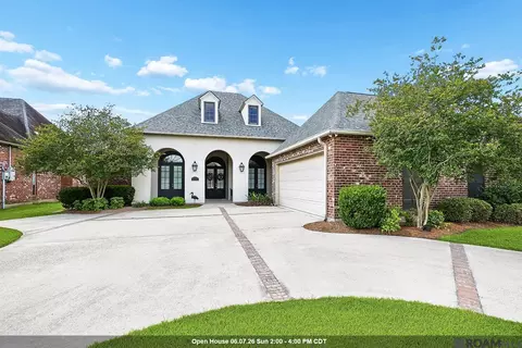 18433 Lake Harbor Ln, Prairieville, LA 70769