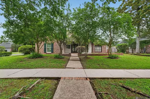 5413 N Pointer Ct, Baton Rouge, LA 70808