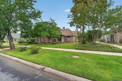 5413 N Pointer Ct, Baton Rouge, LA 70808