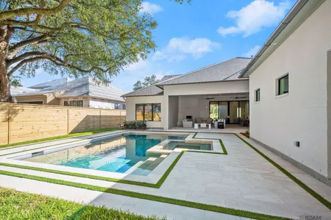 7845 Highland Rd, Baton Rouge, LA 70808