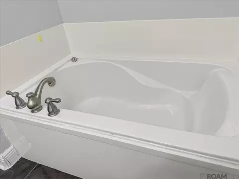 Bath - 20334 De Chene Dr, Walker, LA 70785 photo 3 of 5