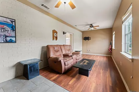 316 Claiborne St, Donaldsonville, LA 70346