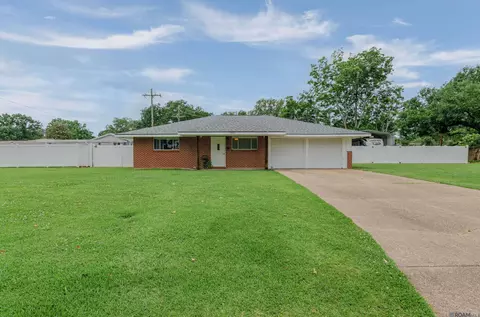 5621 Cypress St, Saint Francisville, LA 70775