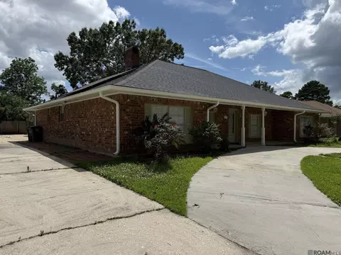 12424 Parkmeadow Dr, Baton Rouge, LA 70816