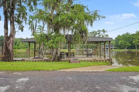 18586 River Bend Rd, Maurepas, LA 70449