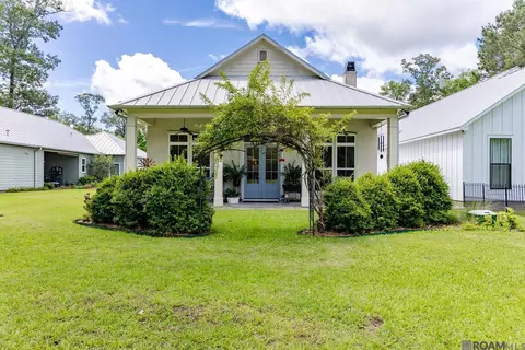 6023 Clayton Ct, Saint Francisville, LA 70775