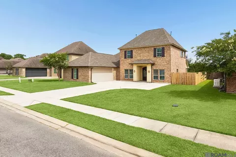 8661 Sandpiper St, Denham Springs, LA 70706