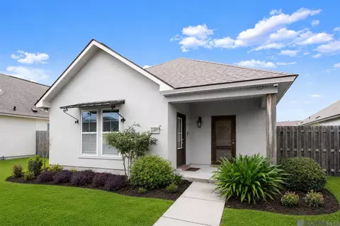 1430 Gardenia Ln, Baton Rouge, LA 70820
