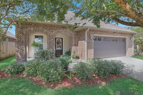 18341 Sunset Park Dr, Prairieville, LA 70769