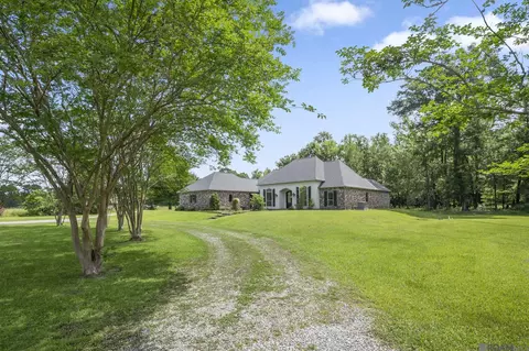20422 Machost Rd, Zachary, LA 70791