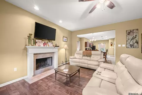 Living - 13567 Arnold Rd, Walker, LA 70785 photo 1 of 1