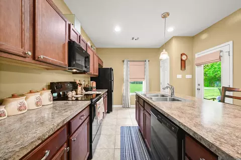 Entry Way - 13567 Arnold Rd, Walker, LA 70785 photo 1 of 1