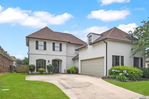 8925 Foxgate Dr, Baton Rouge, LA 70809
