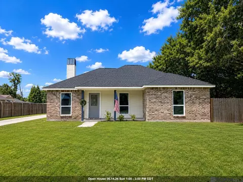 13056 Cypress Gold Dr, Saint Amant, LA 70774