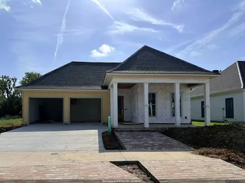 8643 Greenbrier Cove Rd, Baton Rouge, LA 70817
