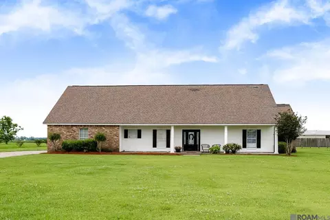 4633 Cherrywood St, Port Allen, LA 70767