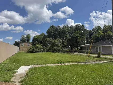 58101 Division St, Plaquemine, LA 70764