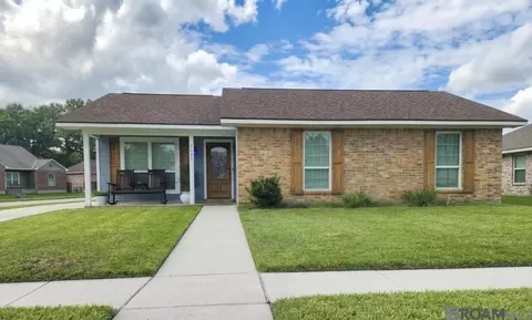 15013 Point Chenier Ave, Baton Rouge, LA 70817