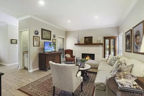 7894 N Jefferson Place Blvd # 8-B, Baton Rouge, LA 70809