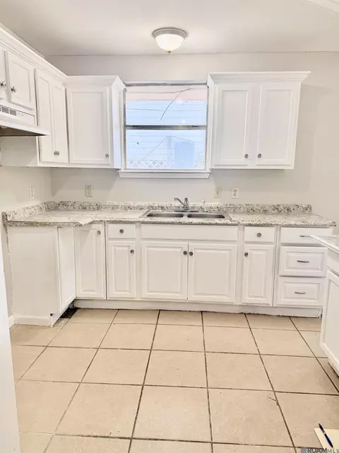 733 E Grant St, Baton Rouge, LA 70802