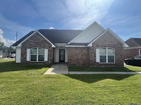 801 W Chaleur Dr, Baker, LA 70714