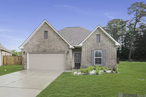 14021 Rosewell St, Denham Springs, LA 70726
