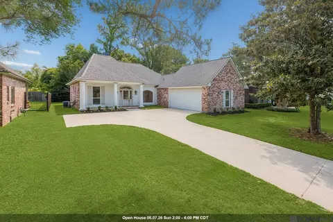 18508 Plantation Blvd, Prairieville, LA 70769