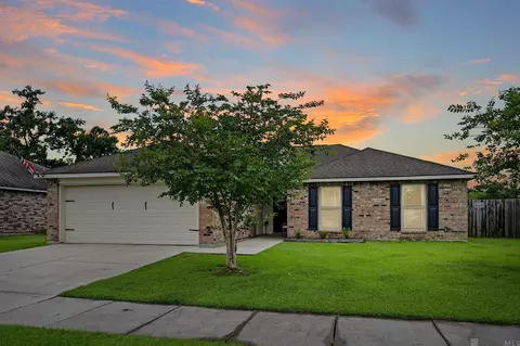 950 Huey Andrew Ave, Gonzales, LA 70737