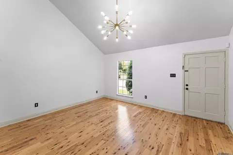 402 Lee Dr # 2A, Baton Rouge, LA 70808