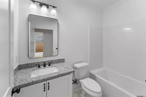 Bath - 3220 Jackson St, Baker, LA 70714 photo 4 of 4