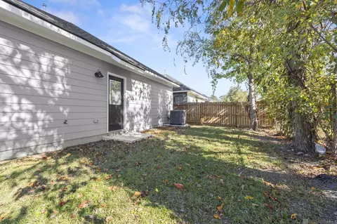 Exterior - 3220 Jackson St, Baker, LA 70714 photo 3 of 4