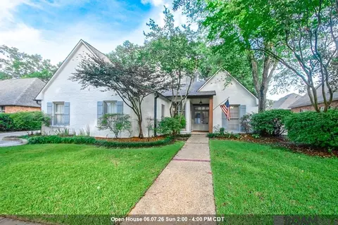 622 Plantation Ridge Ln, Baton Rouge, LA 70810