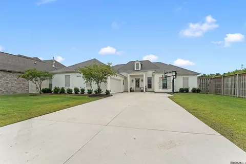 581 White Egret Dr, Baton Rouge, LA 70810
