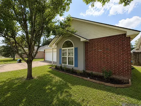 14216 Parkview Dr, Prairieville, LA 70769
