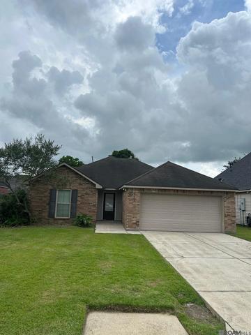 17093 Richmond Dr, Prairieville, LA 70769